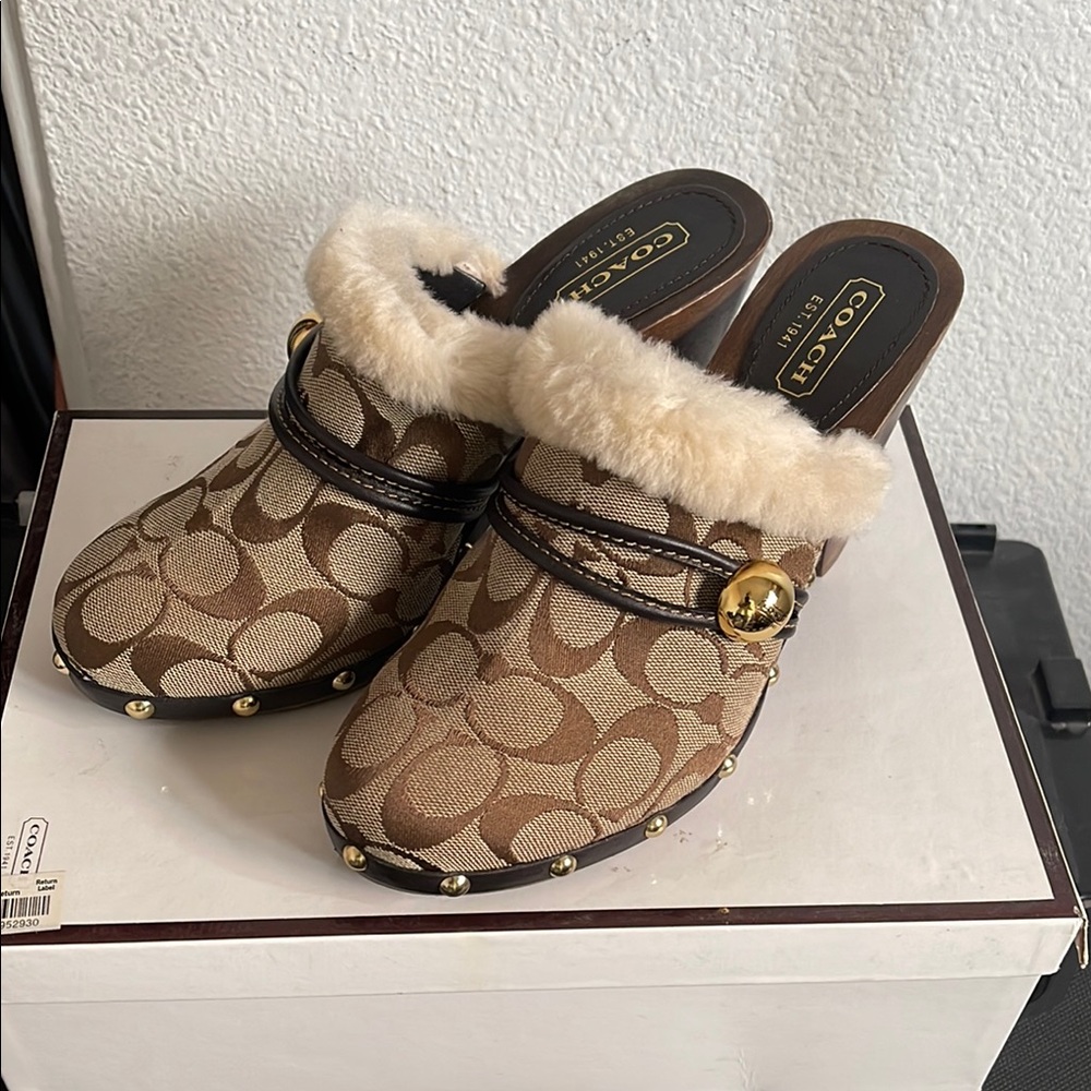 Coach Women's Brown and Cream Clogs